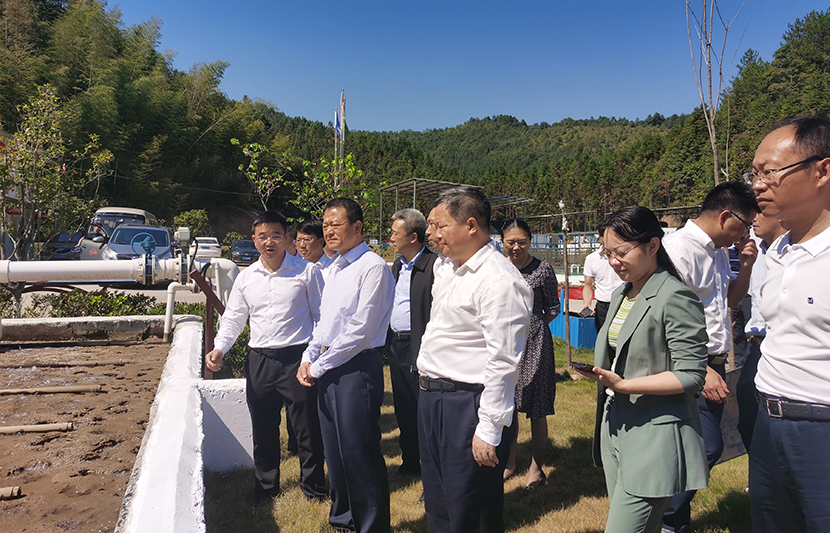贛州市市委副書記、市長李克堅(jiān)一行蒞臨挺進(jìn)環(huán)保定南上下營稀土尾水處理站調(diào)研督導(dǎo)