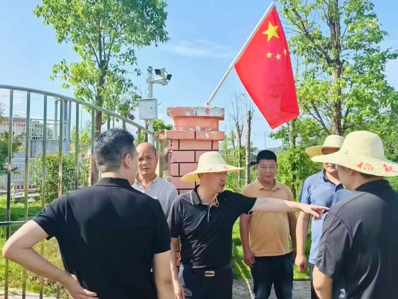 贛州市政府副市長、區(qū)委書記連天浪一行蒞臨我司污水處理廠指導(dǎo)